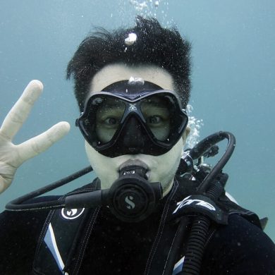 자신감 있는 체험 다이버