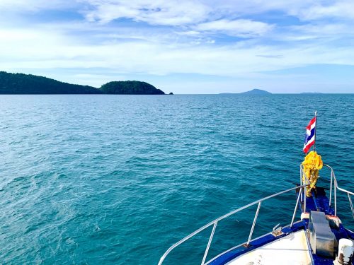 라차섬으로 가는 길