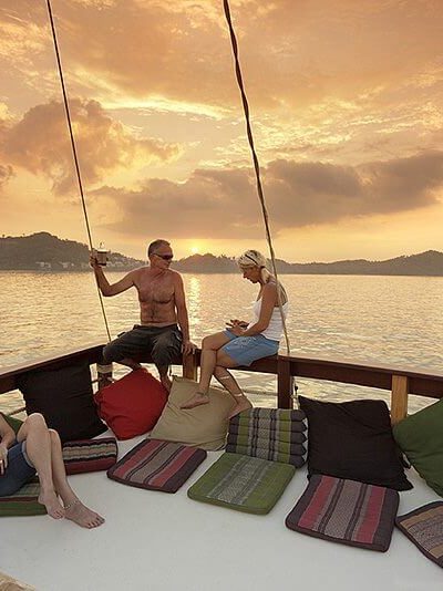 행복하고 여유로운 사람들